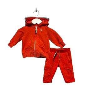 ⭐️ 5/$30 Carter’s Baby Matching Sweat Set size 3 Months